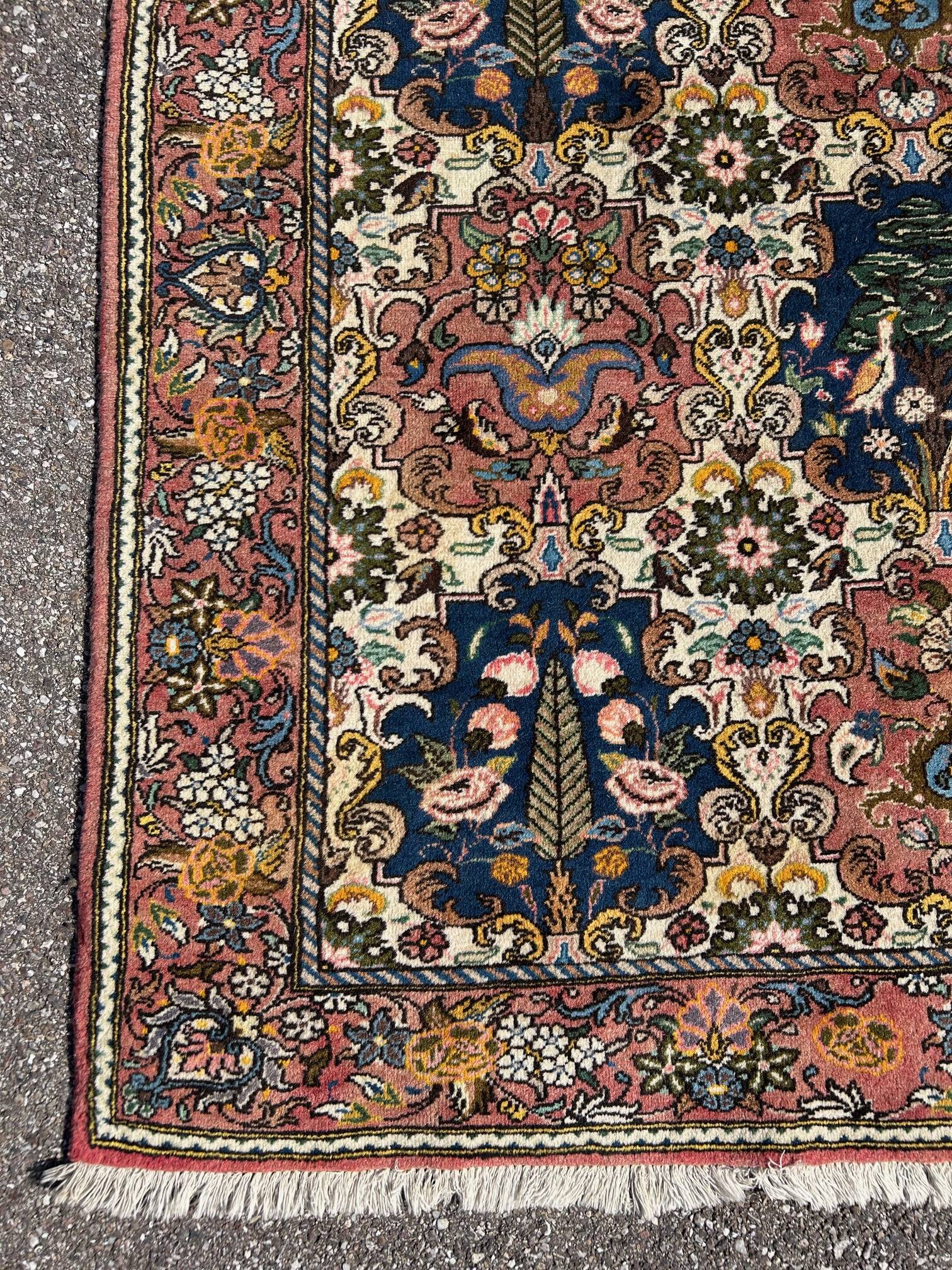 oriental rug with bird decoration 150/205cm