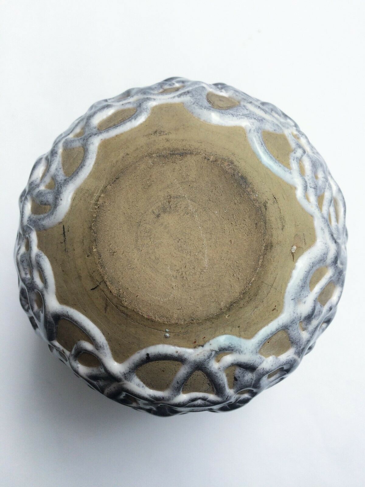 Vase ceramic ball enamelled with La Charentaise drippings