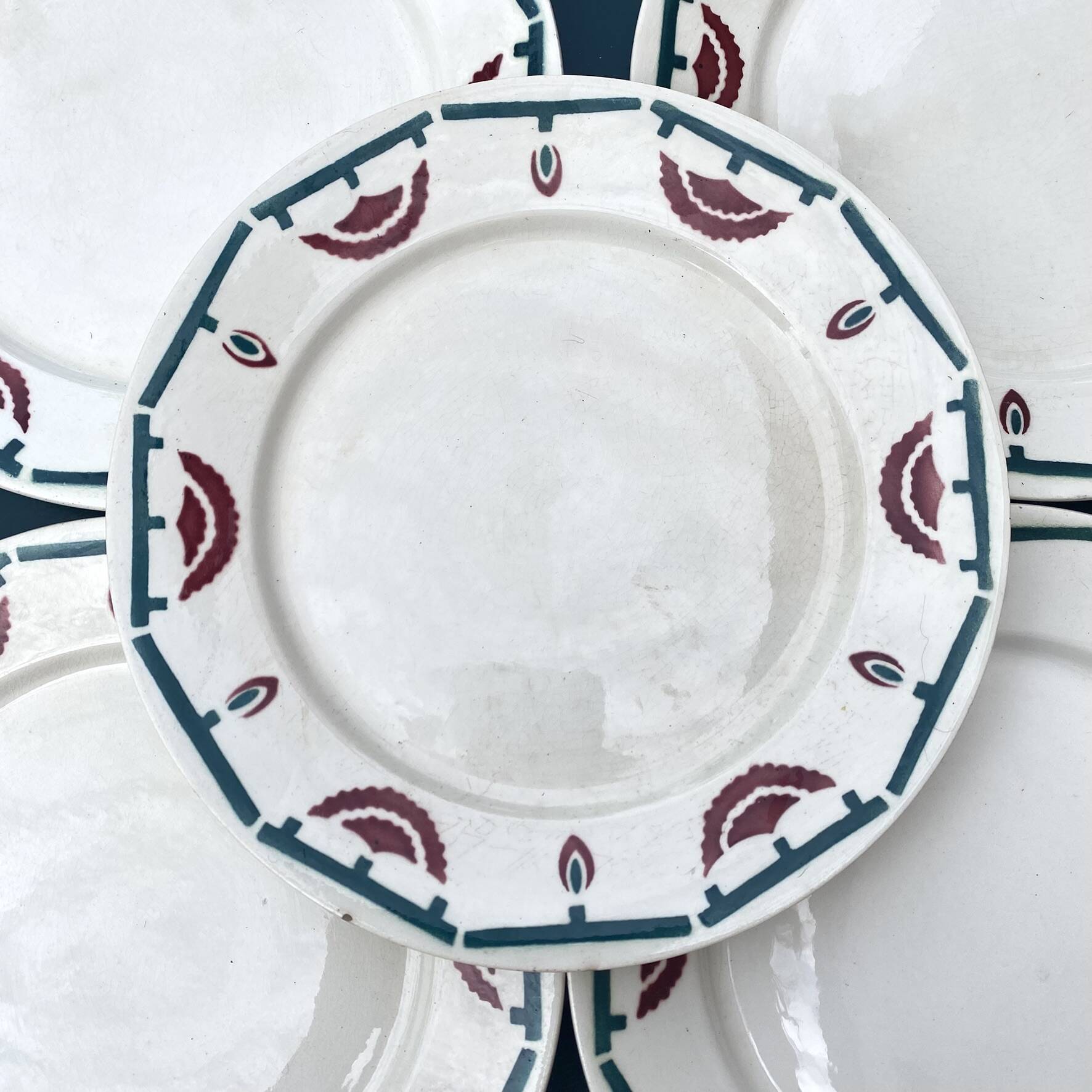 assiettes plates art déco badonviller El d'jem