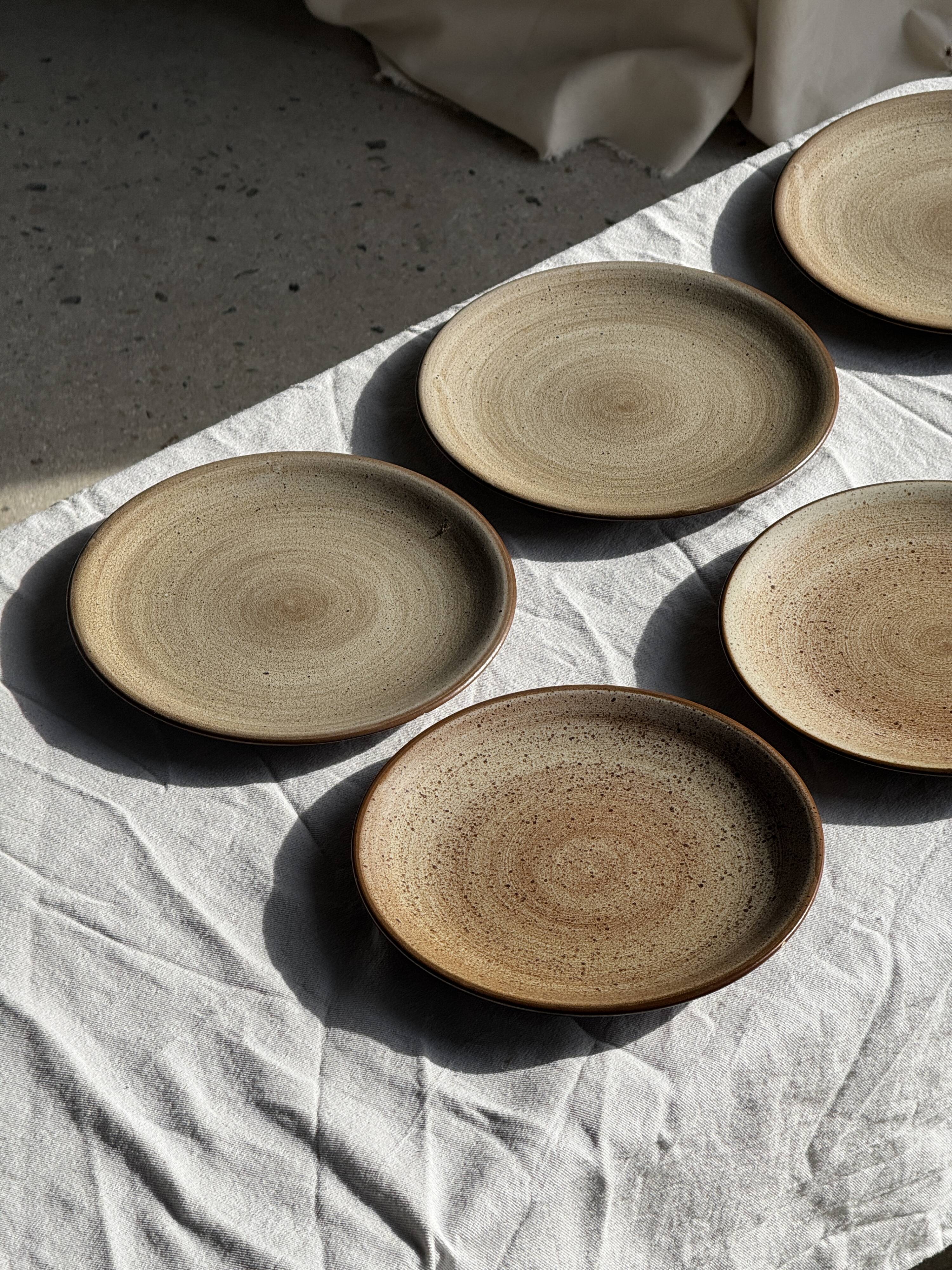 Set of 6 vintage brown stoneware dessert plates D21