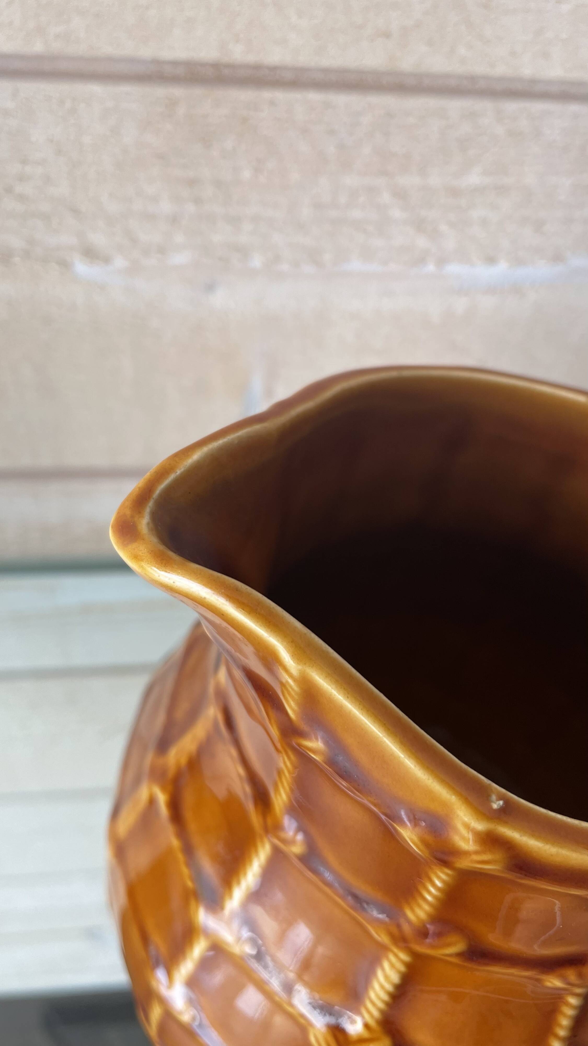 Saint Clément pitcher, vintage rope pattern