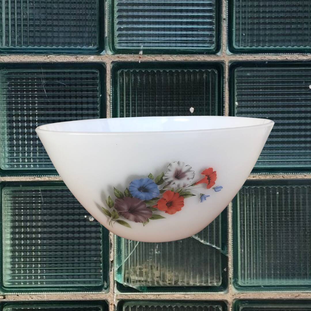 Salad bowl • Arcopal vintage