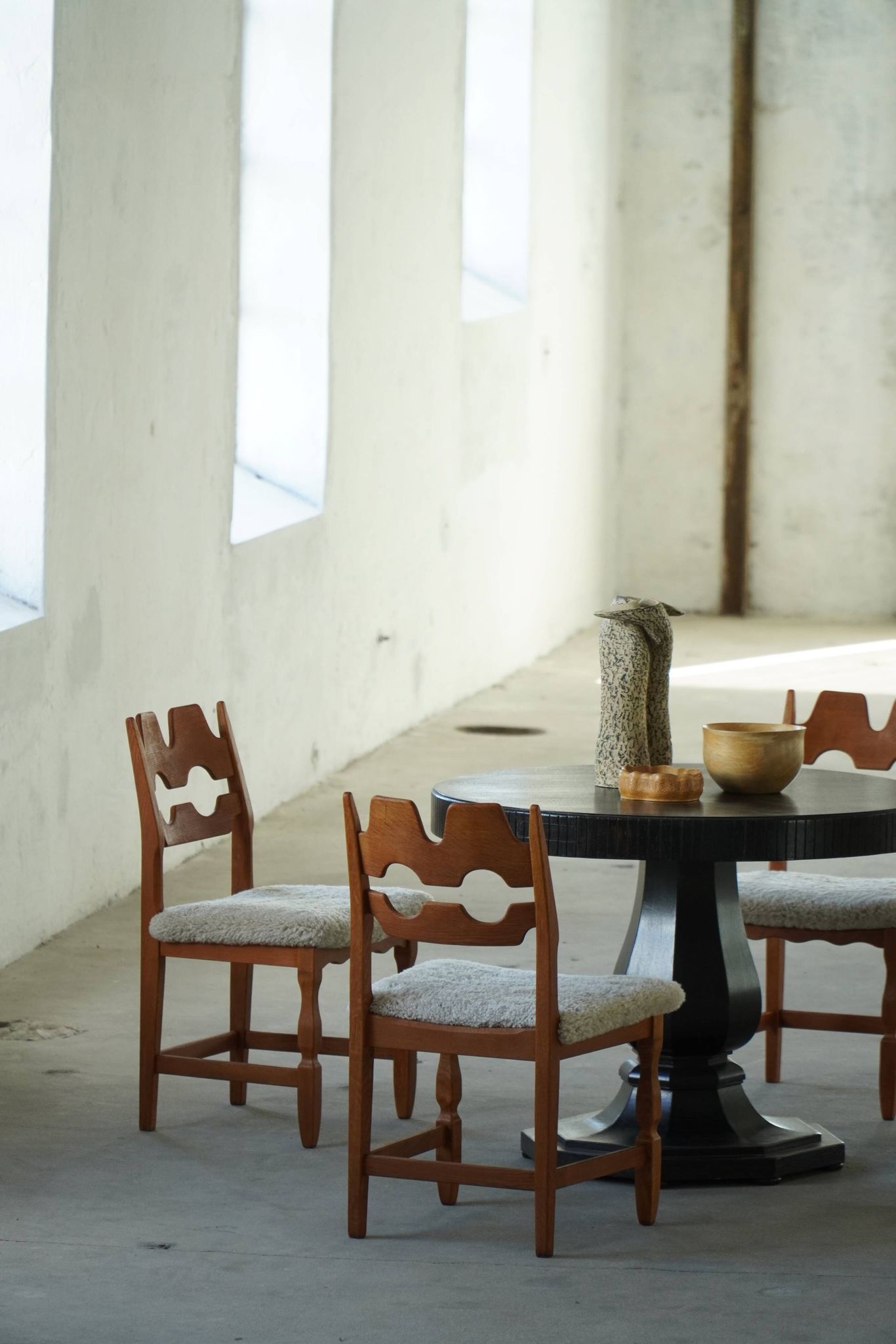 Set of 6 "Razorblade" chairs by Henning Kjærnulf in Oak and Lambswool, 1960s