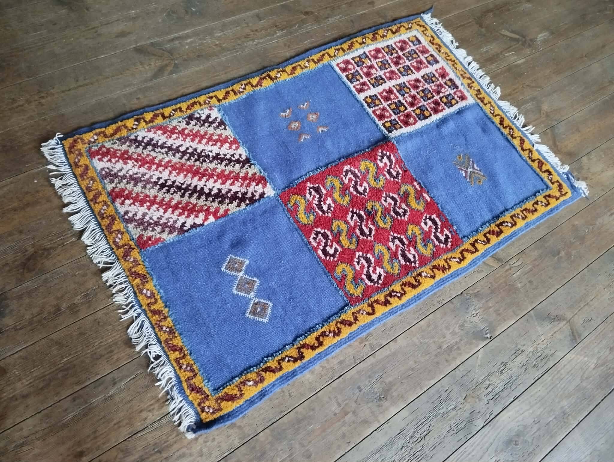 Handmade Berber Kilim Taznakht 108x70cm