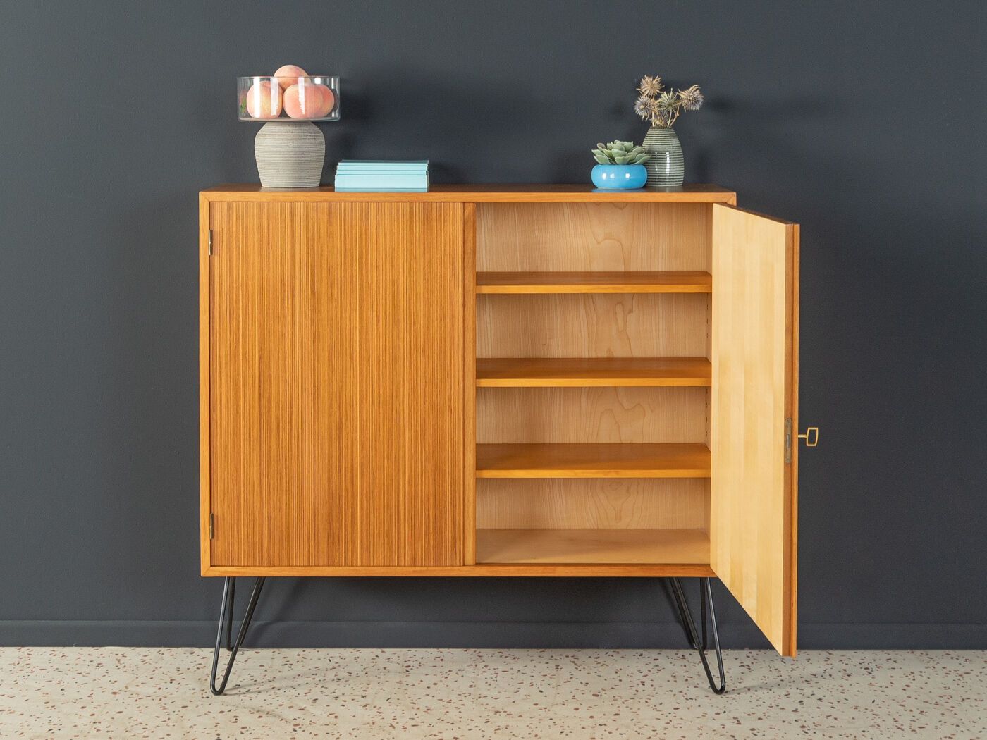 1960s Dresser