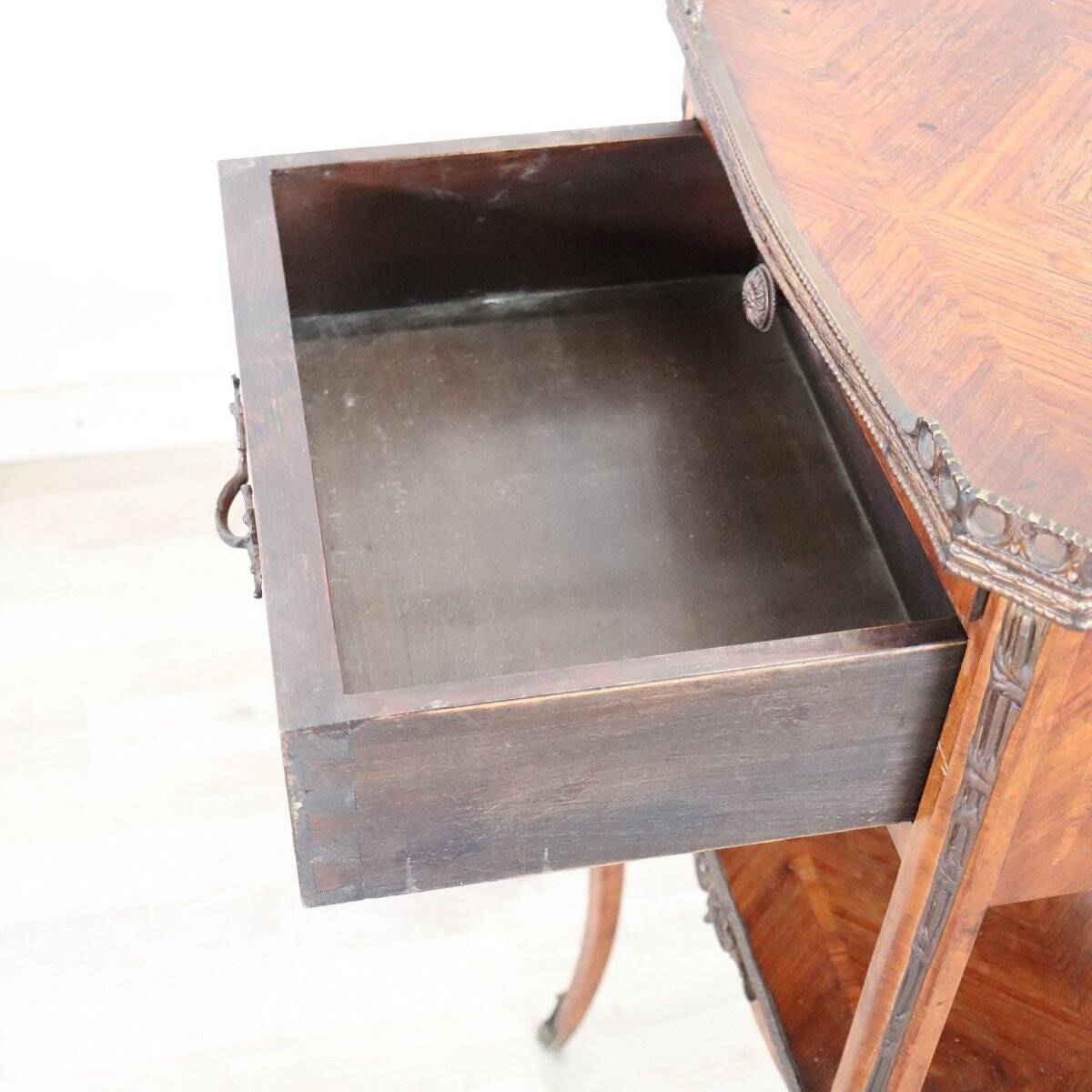 Table de nuit antique, Italie, fin du 19ème siècle