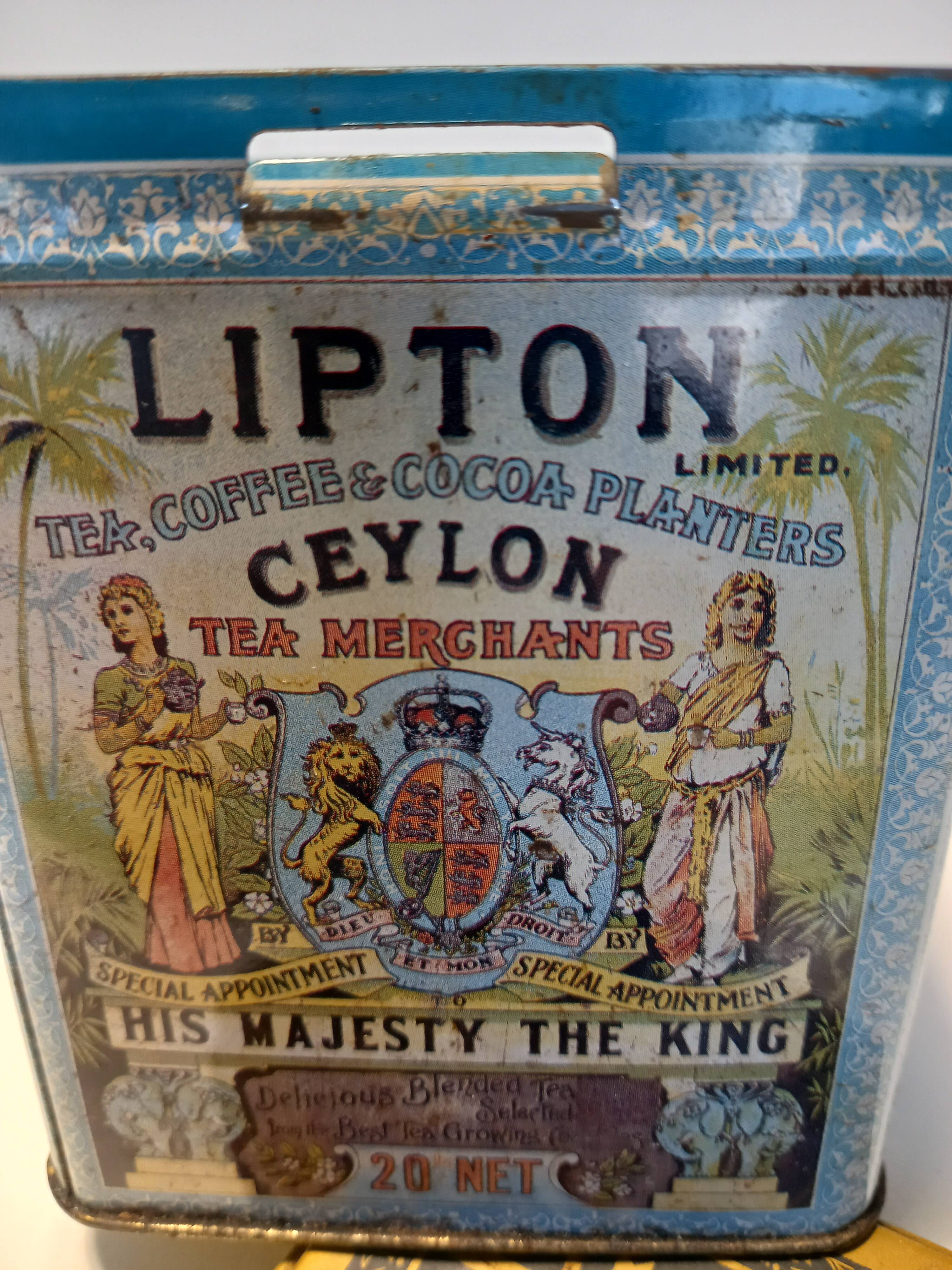 Very old tea box
