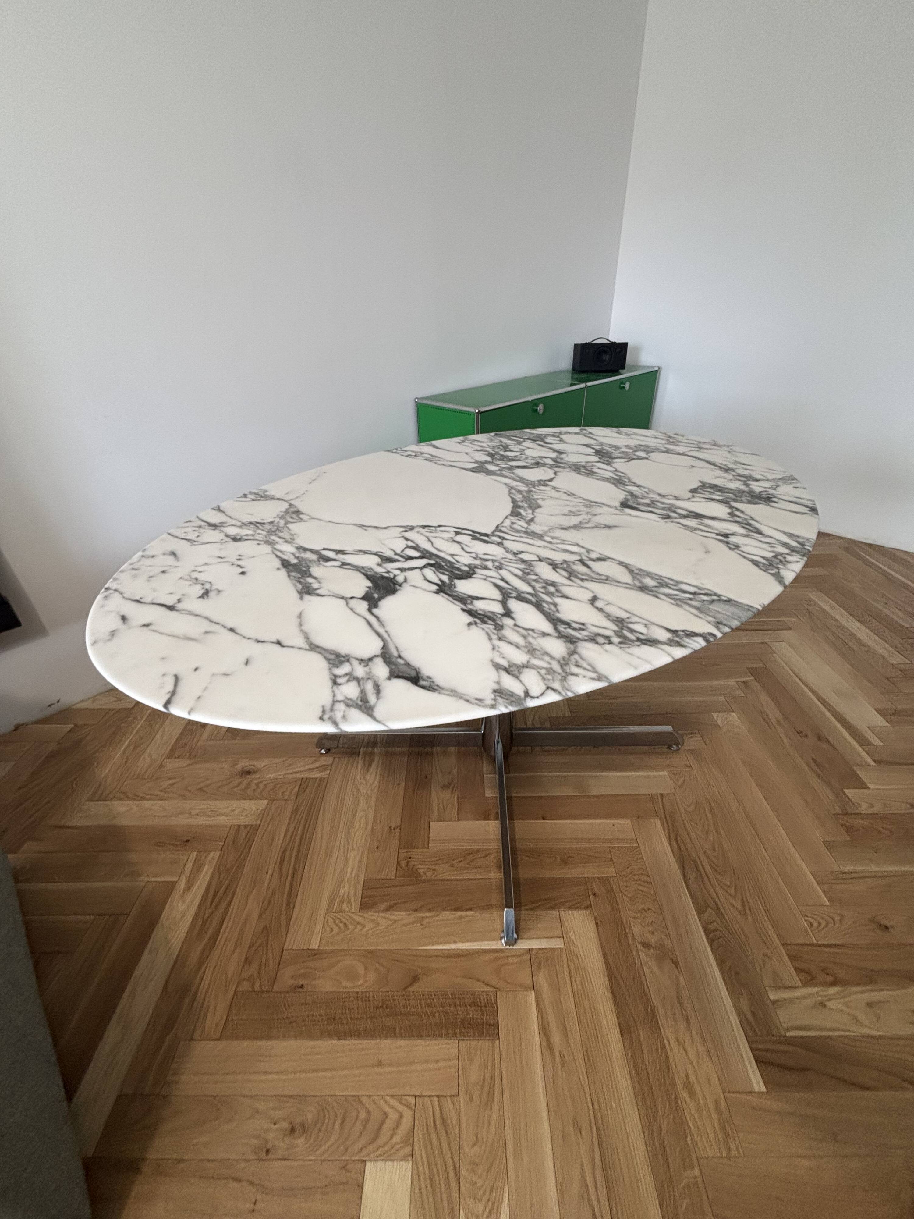 Roche and Bobois dining table from the 1970s