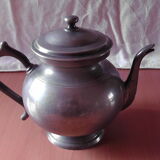 Teapot in art pewter Brassac François XXth