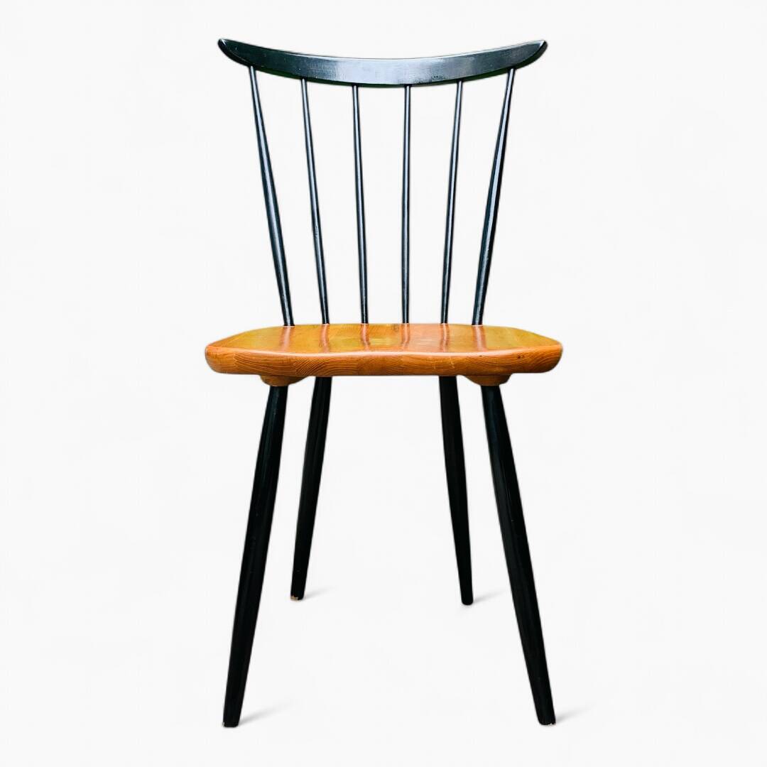 Pair of Scandinavian chairs 1950