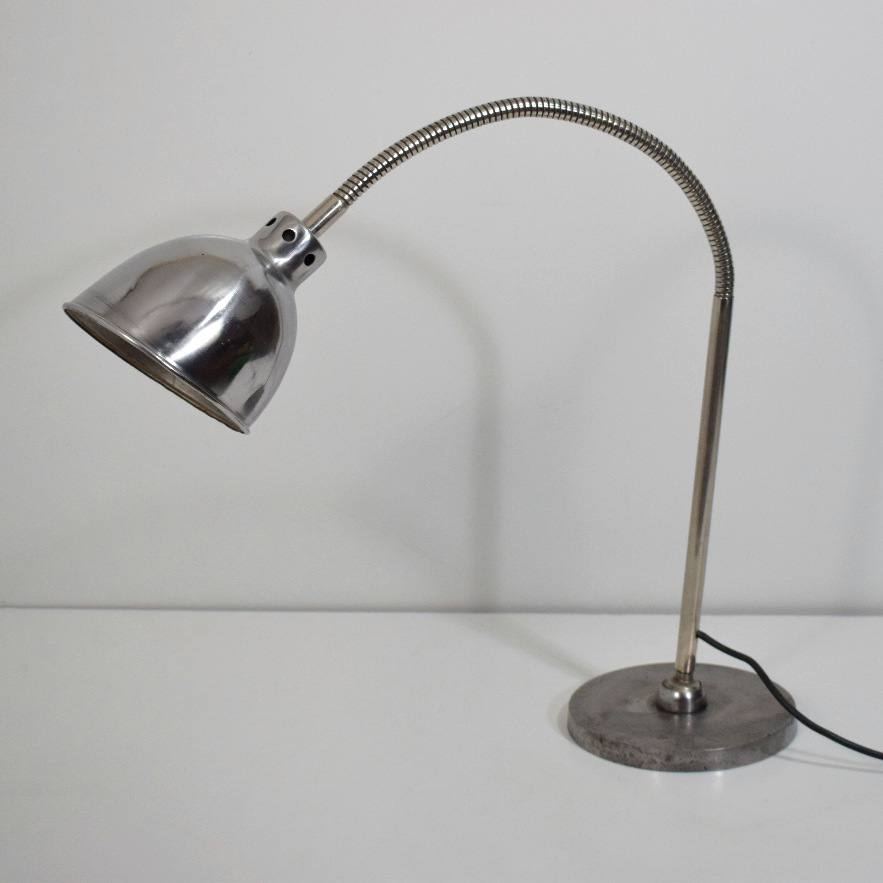 Hala bauhaus modernist lamp
