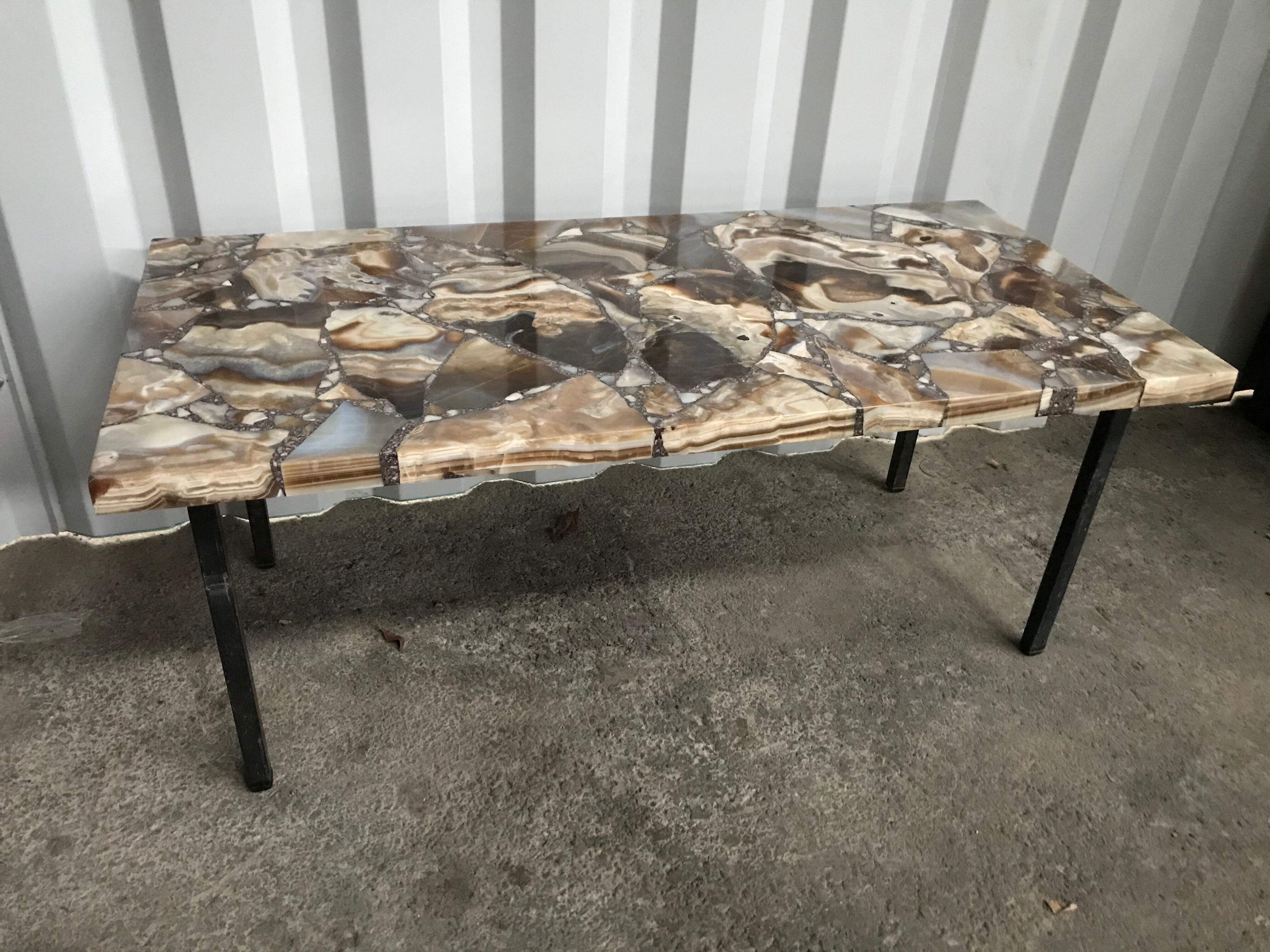 1970 coffee table in polished Madagascar aragonite