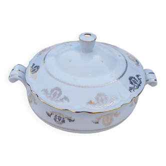 Berry porcelain tureen