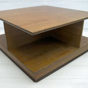 Table basse italienne en noyer de style moderne du milieu du siècle de F.Lli Saporiti, années 1960