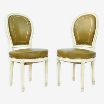 Paire de chaises de style Louis XVI cuir vert