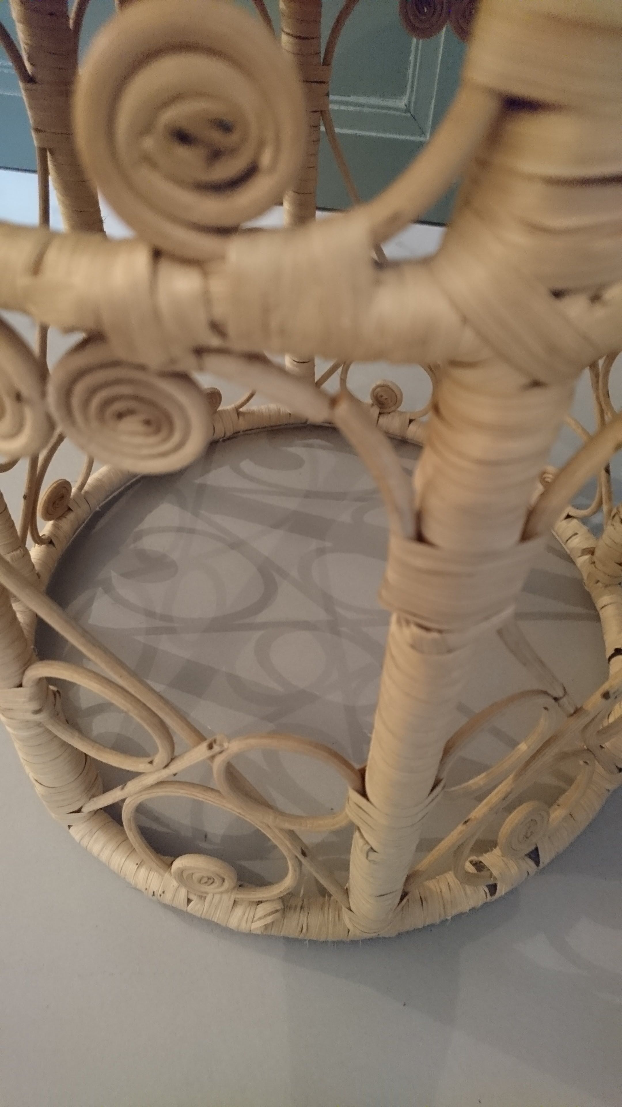 Pair of nightstands Peacock