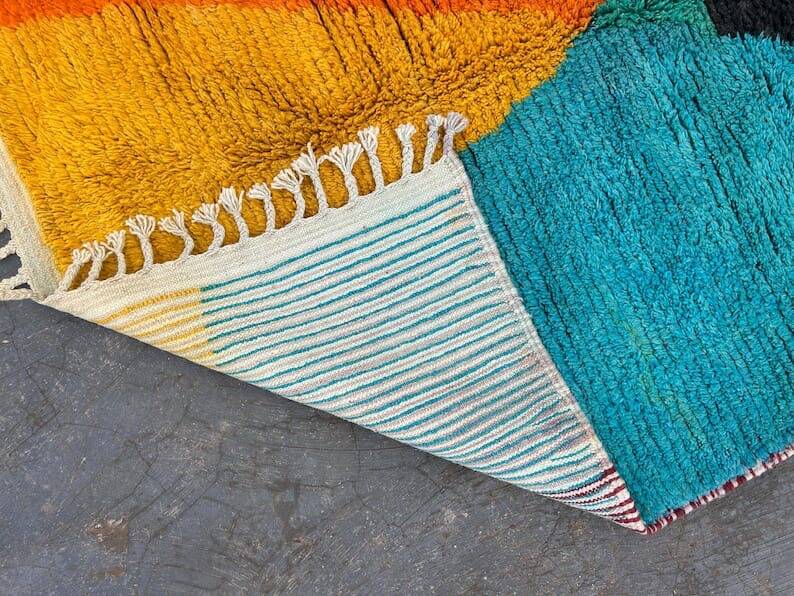 Handmade traditional Moroccan Berber rug size 150 x 250 cm