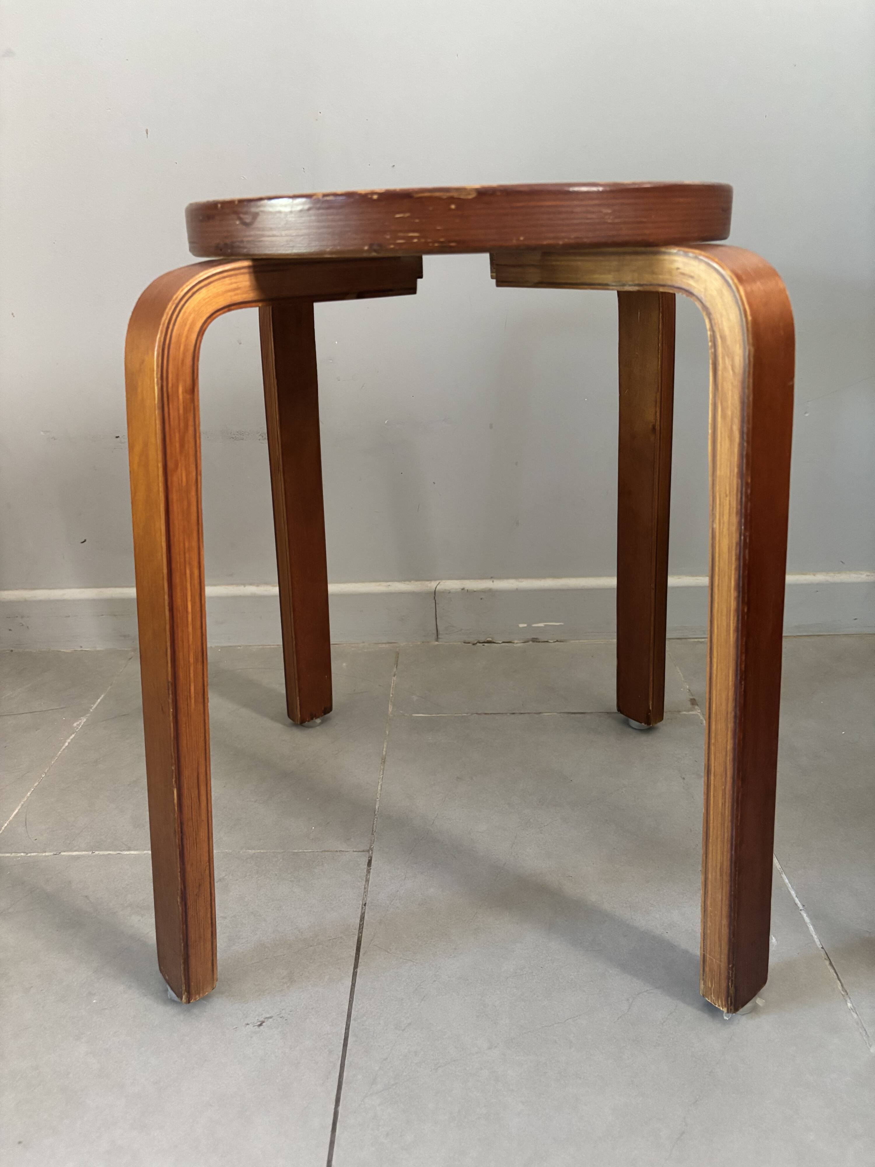 Pair of Artek stools model E60 (rare version with 4 legs), Alvar Aalto