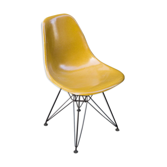 Chaise DSR design Charles et Ray Eames édition Herman Miller pied Eiffel