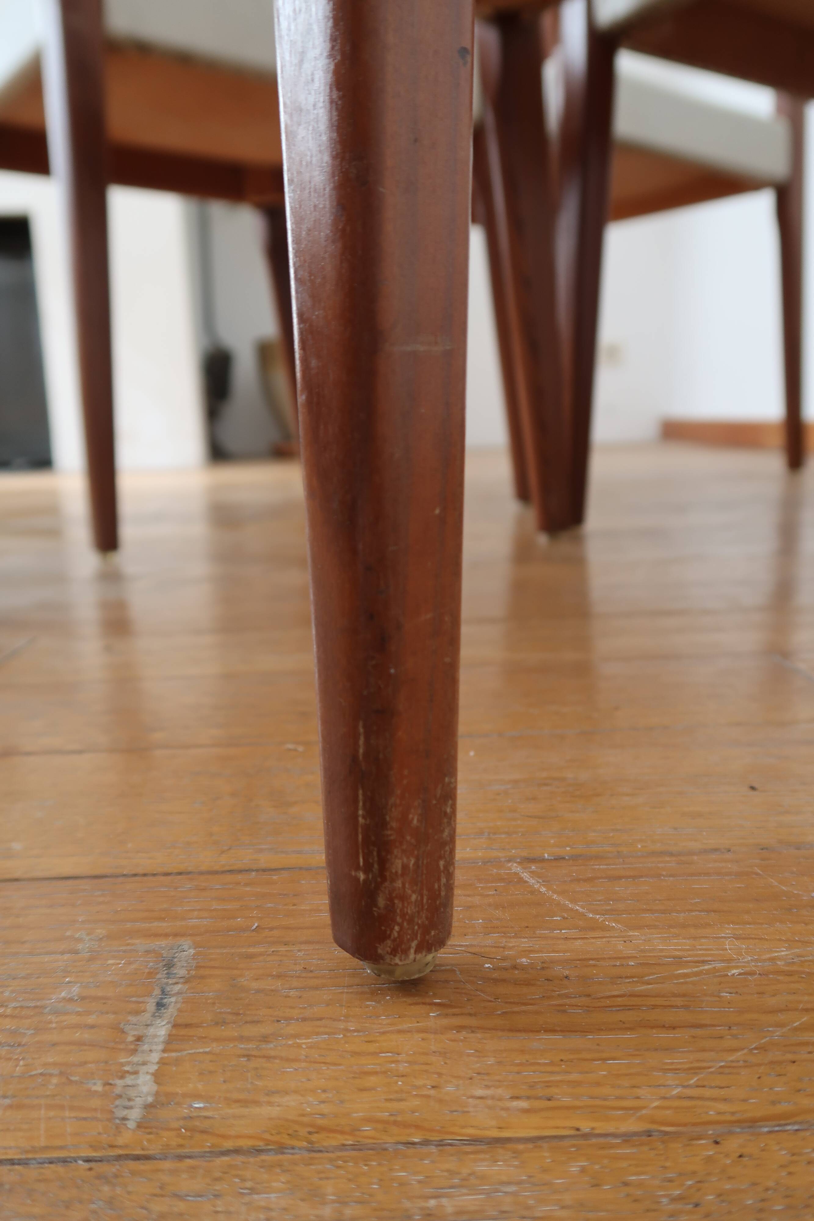 4 Scandinavian teak chairs 70