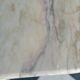 Table basse vintage en marbre rose