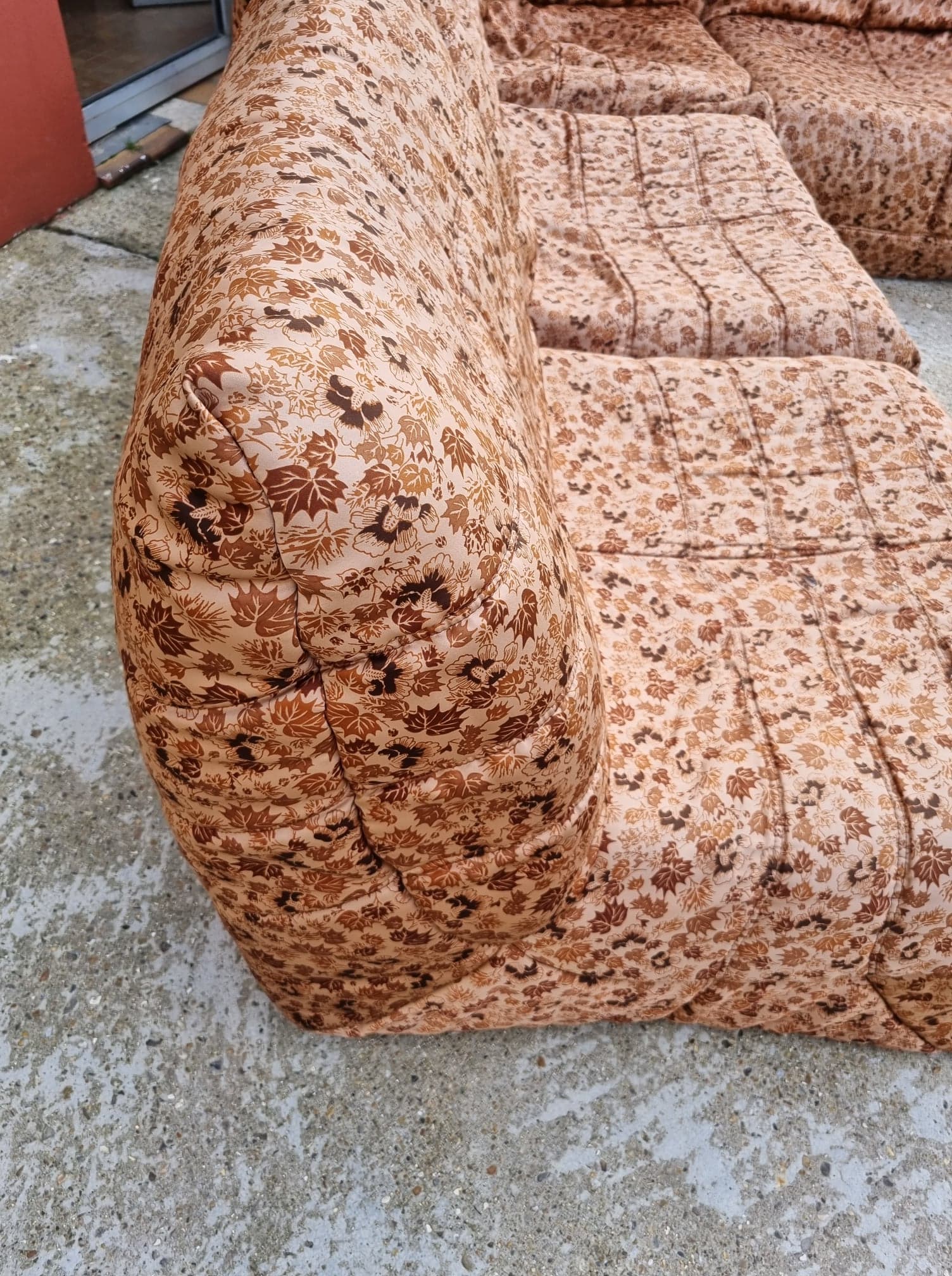 Modular sofa