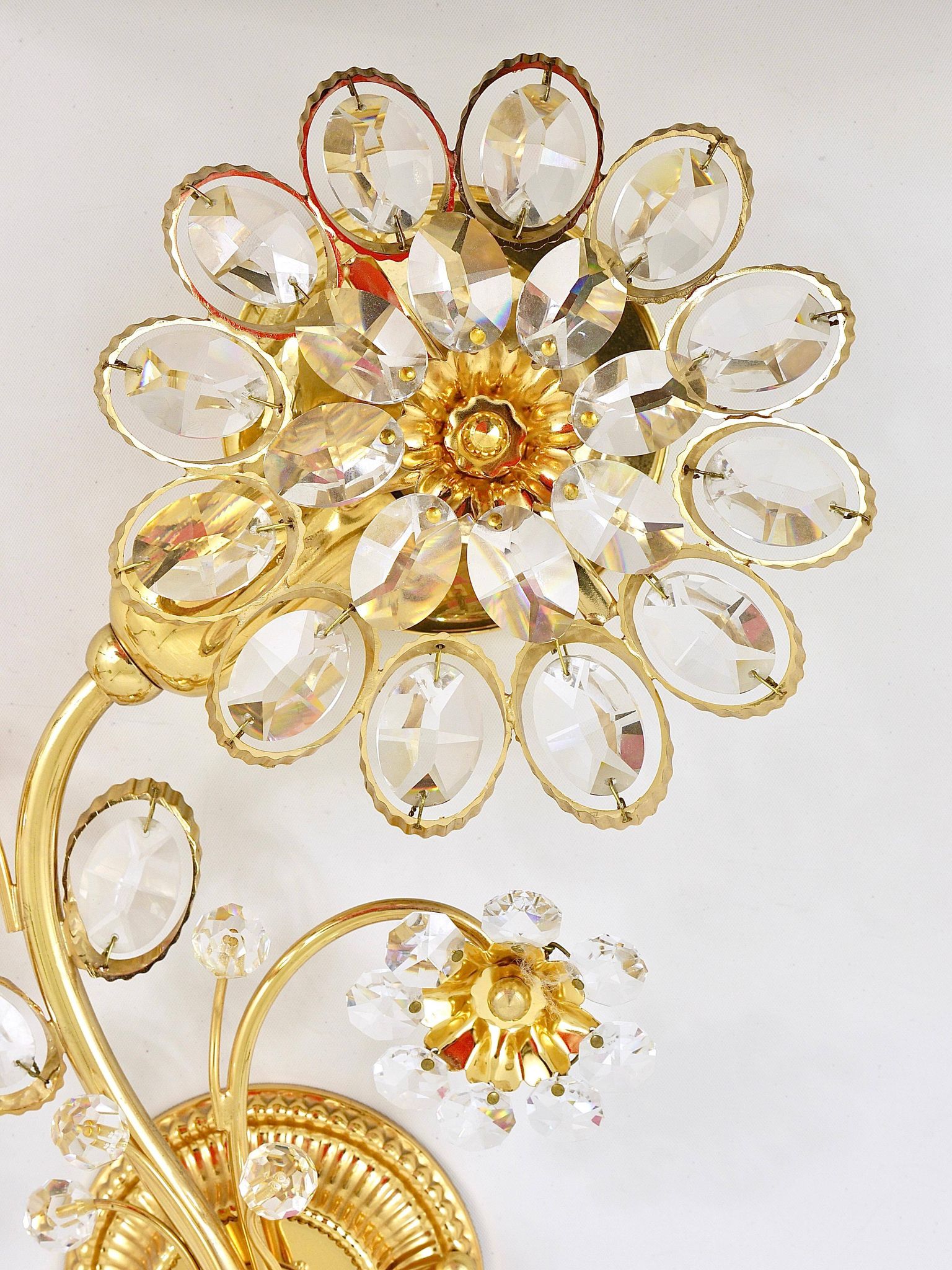 Pair of wall sconces flower in crystal with gilded brass by Ernst Palme, Palwa Germany, 1970s.