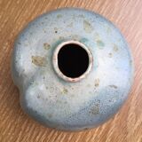 Vase artisanal forme libre bleu