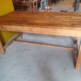 Farm table
