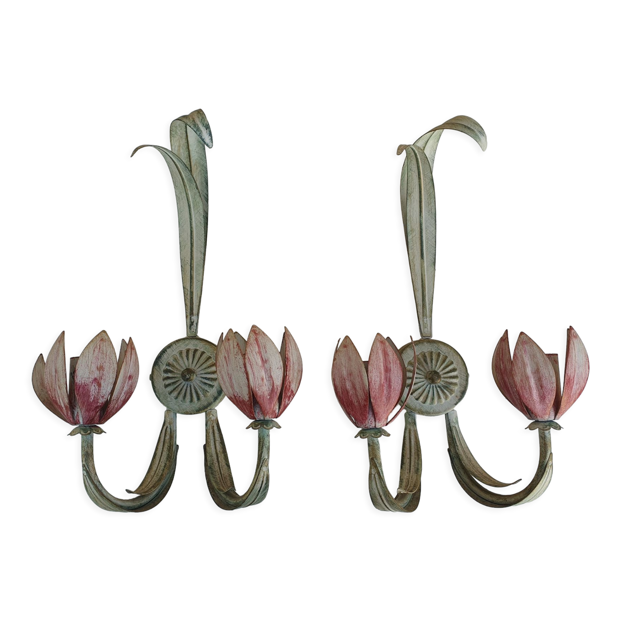 Pair of old sconces in painted sheet metal decorated with flowers