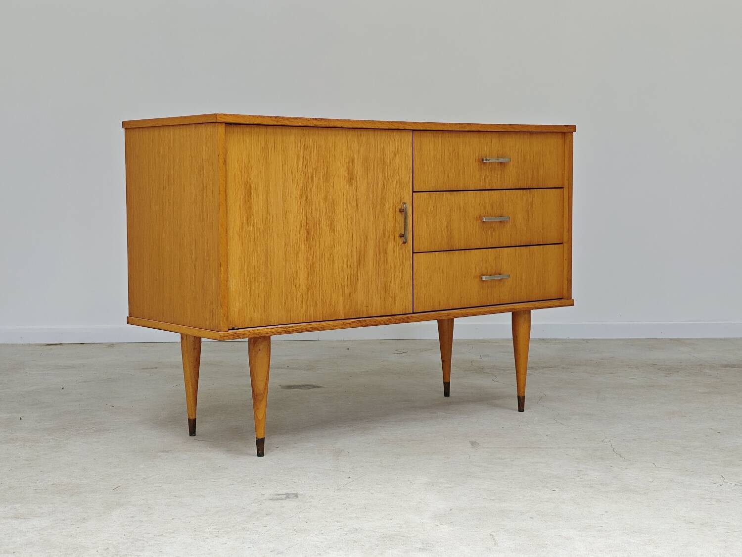Petit Buffet / Commode style scandinave vintage en bois France 1970