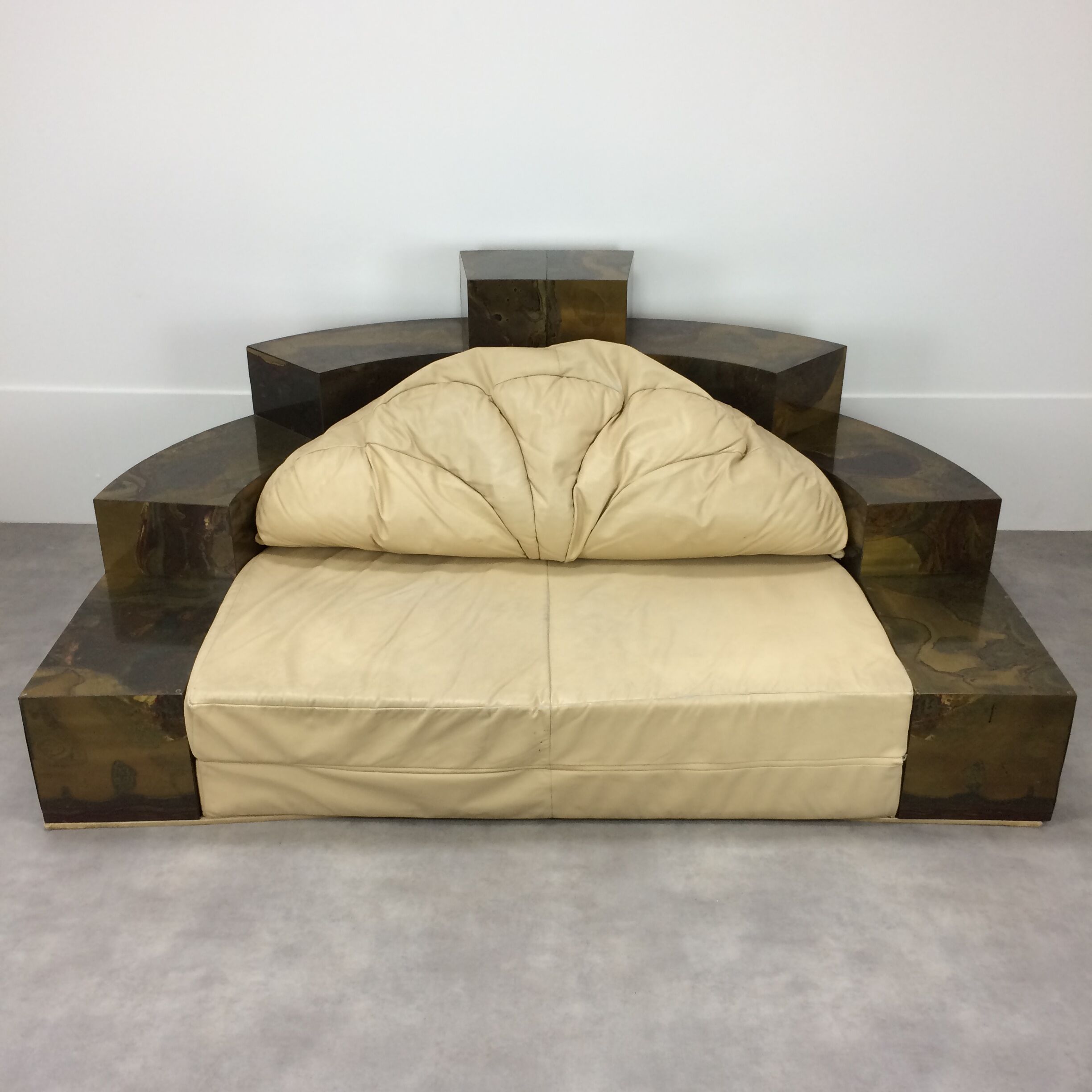 Sculptural brass sofa 70s