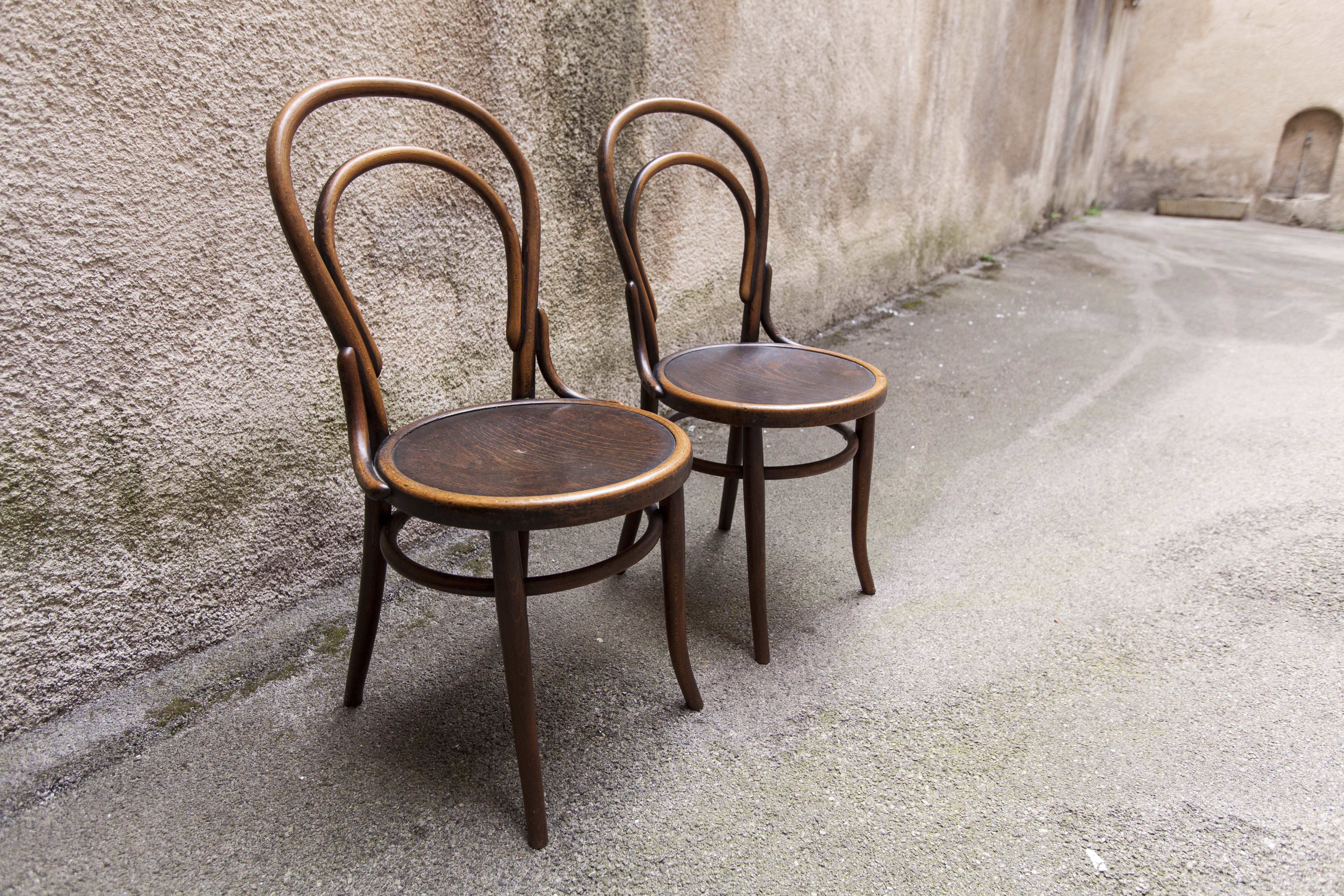 Pair of chairs bistro  Thonet model no. 18