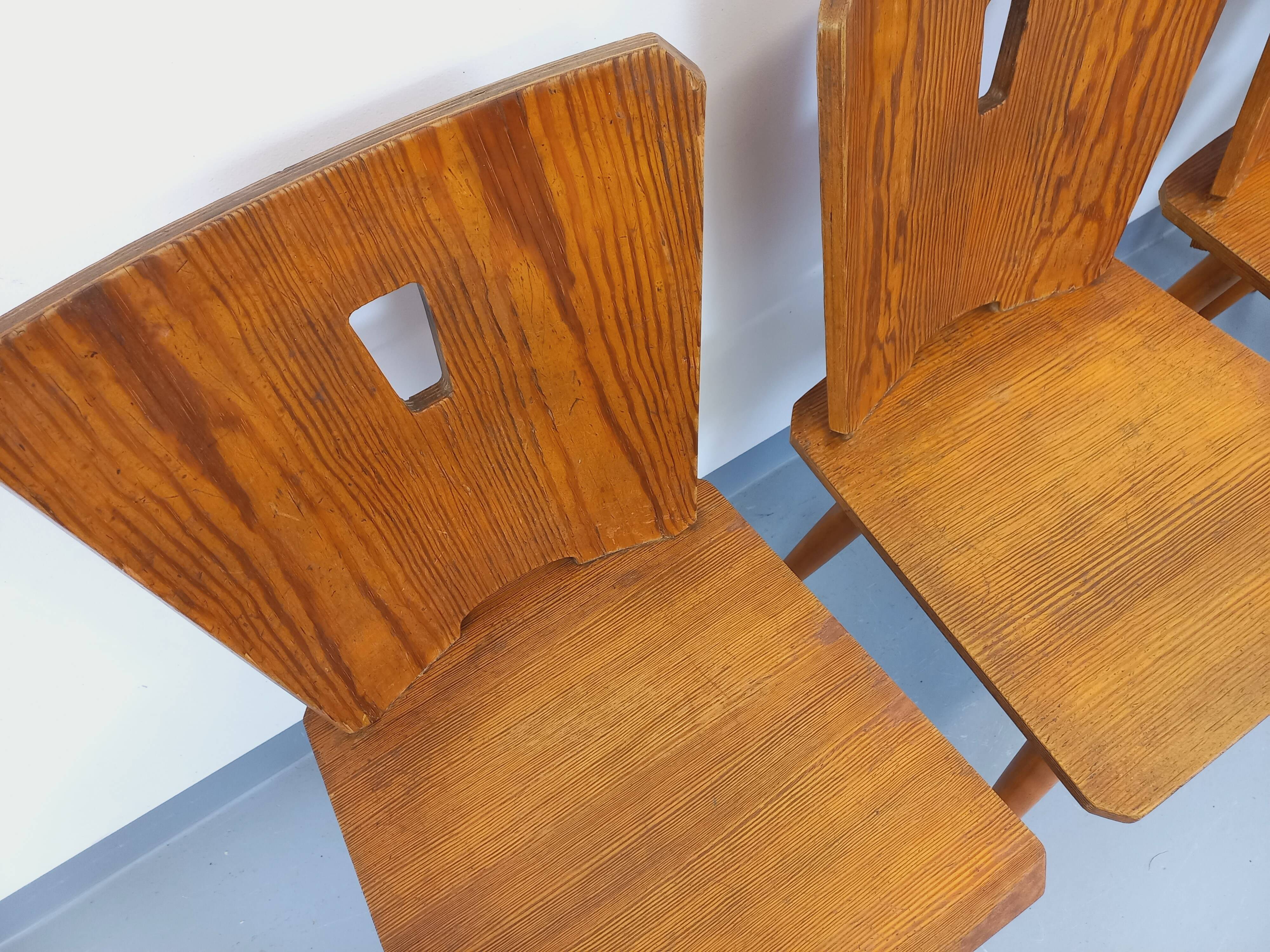Set of 4 vintage brutalist wooden chairs from the 60s