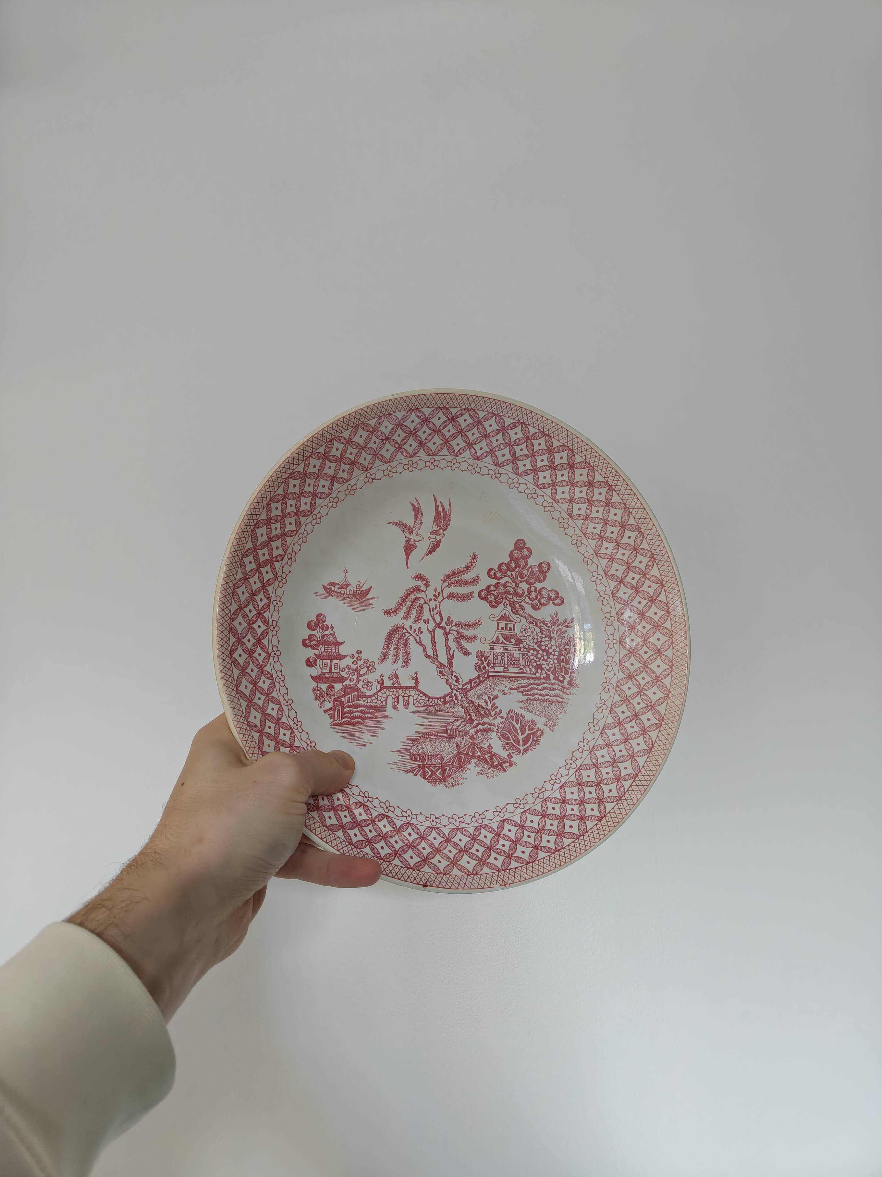 Shallow dish