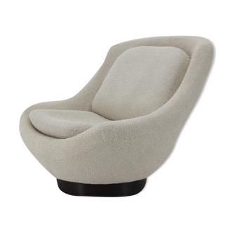 1970s Shell Lounge Chair in Bouclé Upholstery