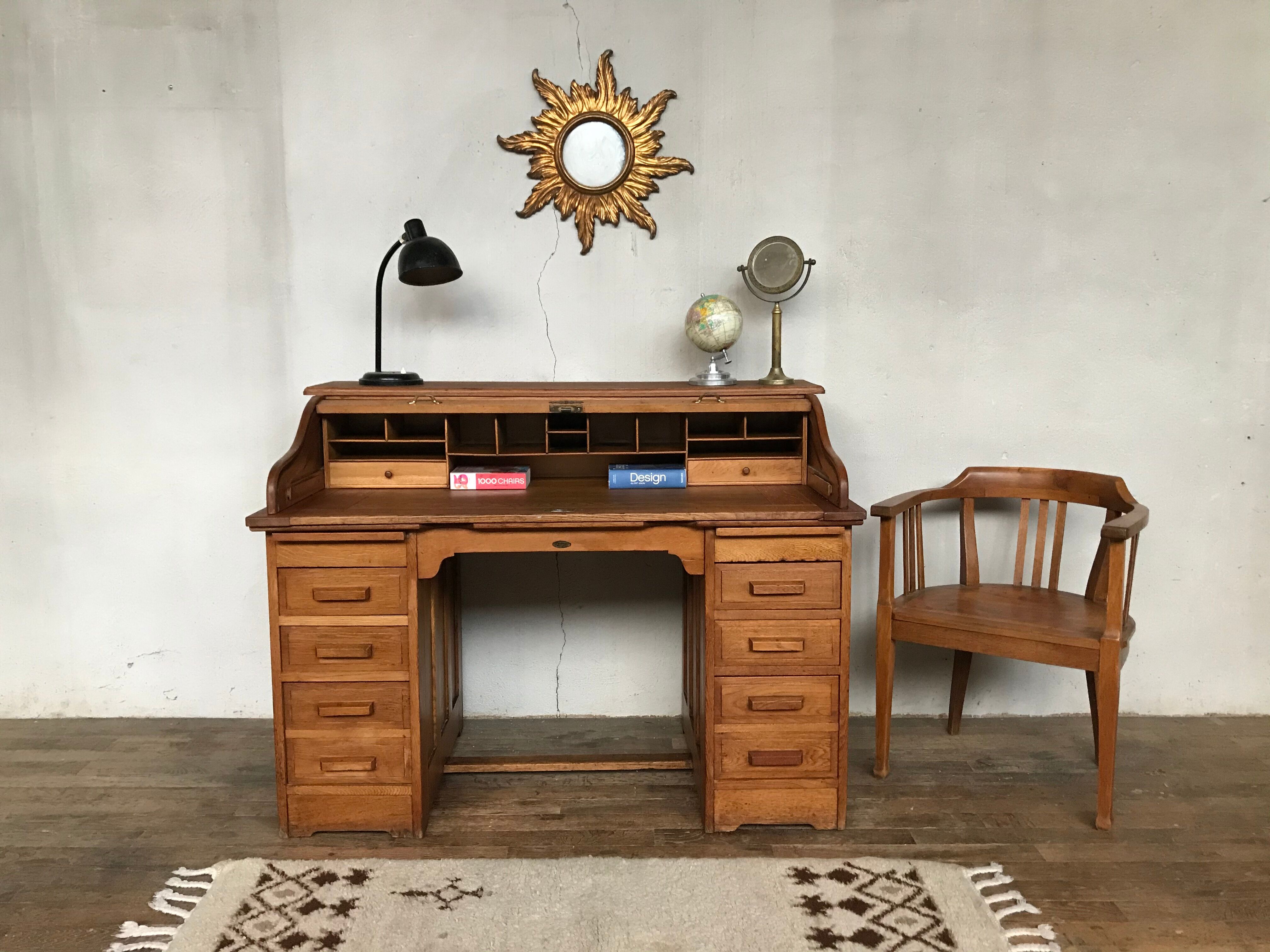 American solid solid oak cylinder desk from 1930