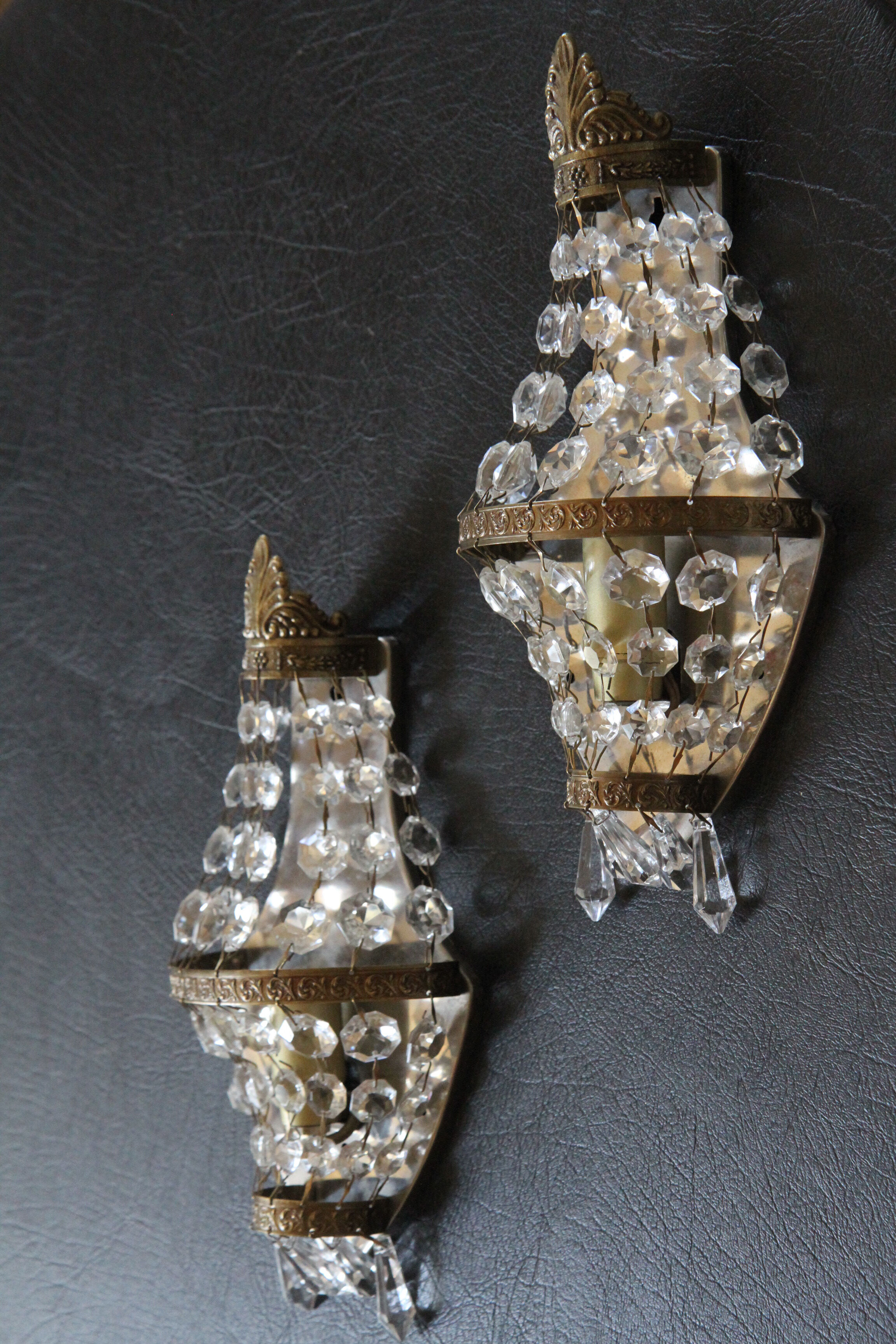 Wall lamps to stamps