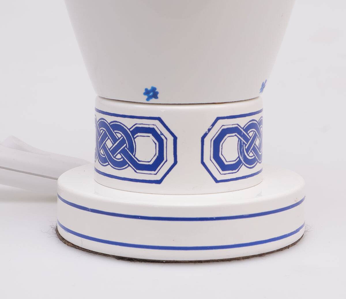 Set of 2 porcelain table lamps by Le Dauphin, 1970s