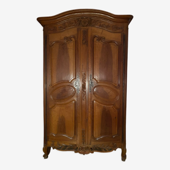 Walnut cabinet Louis XV