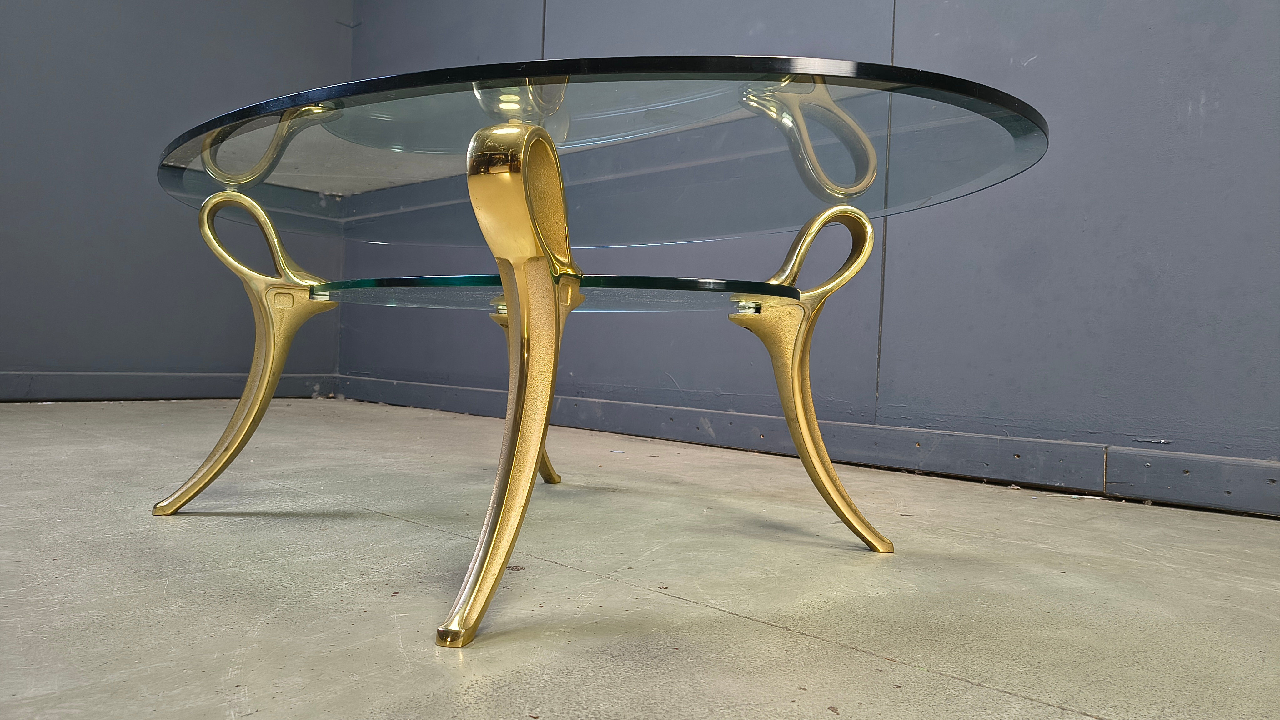 Table basse en laiton et en verre, années 1970