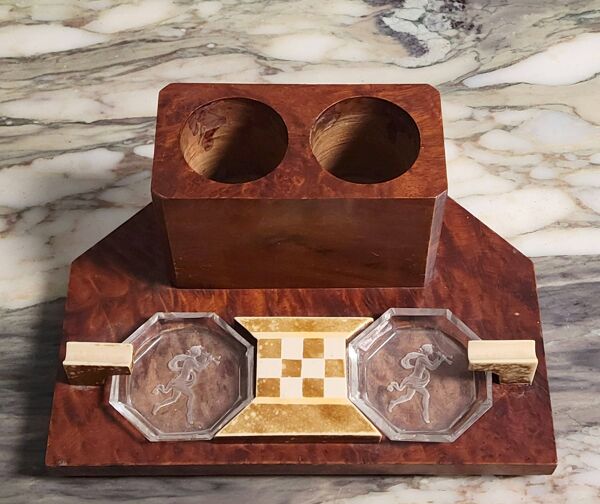 Nécessaire de fumeur époque Art Déco en loupe et marqueterie
