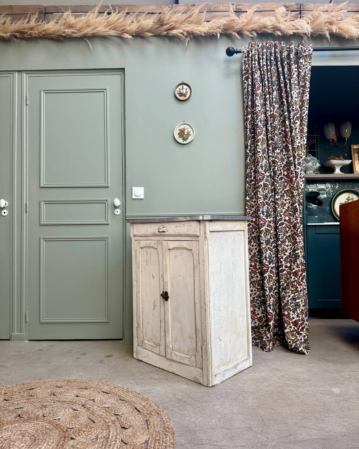 Small Parisian buffet with white patina (renovated)