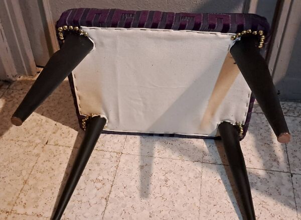 Tabouret repose pied bois restauration tapissière XX meuble d'appoint