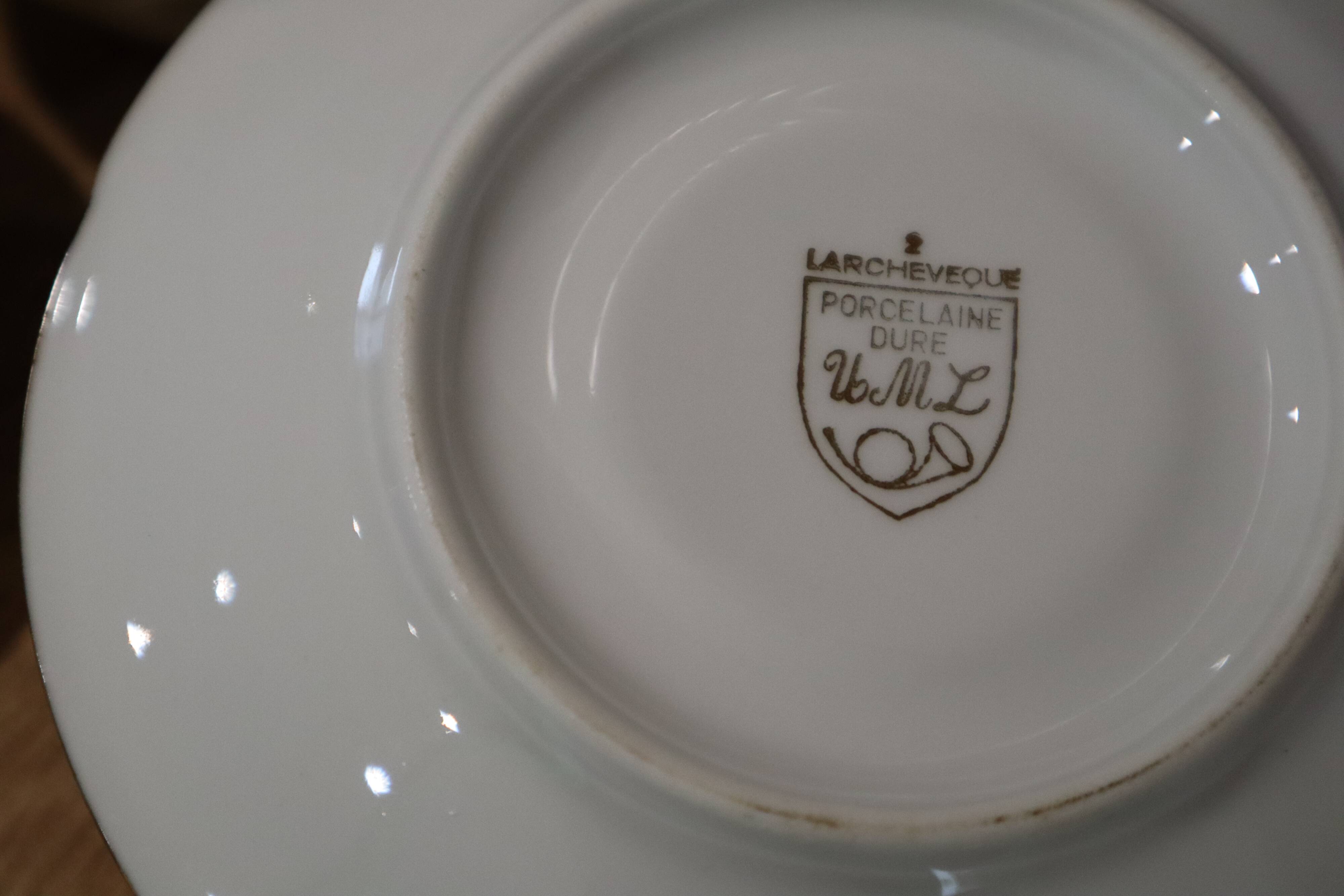 Set of 8 cups with saucers in Sologne L'Archevêque porcelain