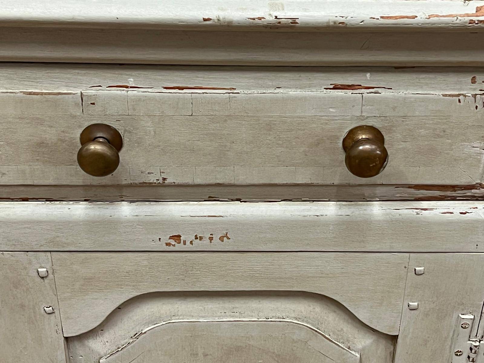 Sideboard / cupboard