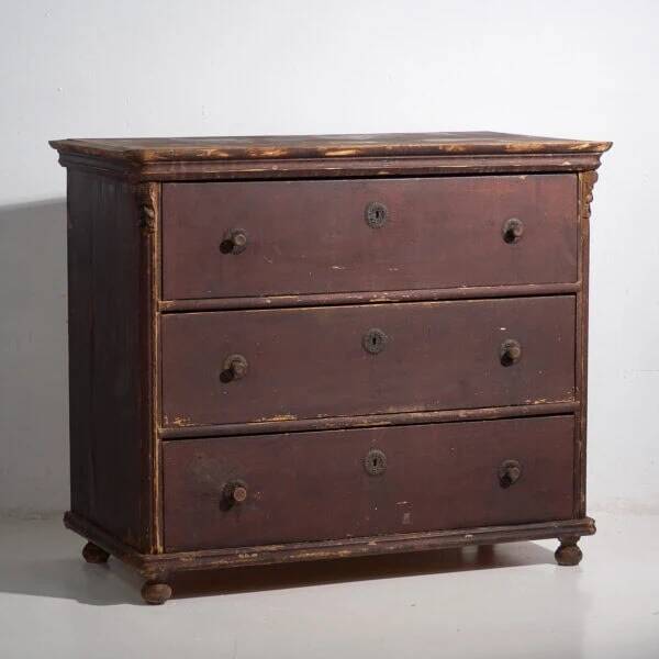 Antique patinated chest of drawers (circa 1920)