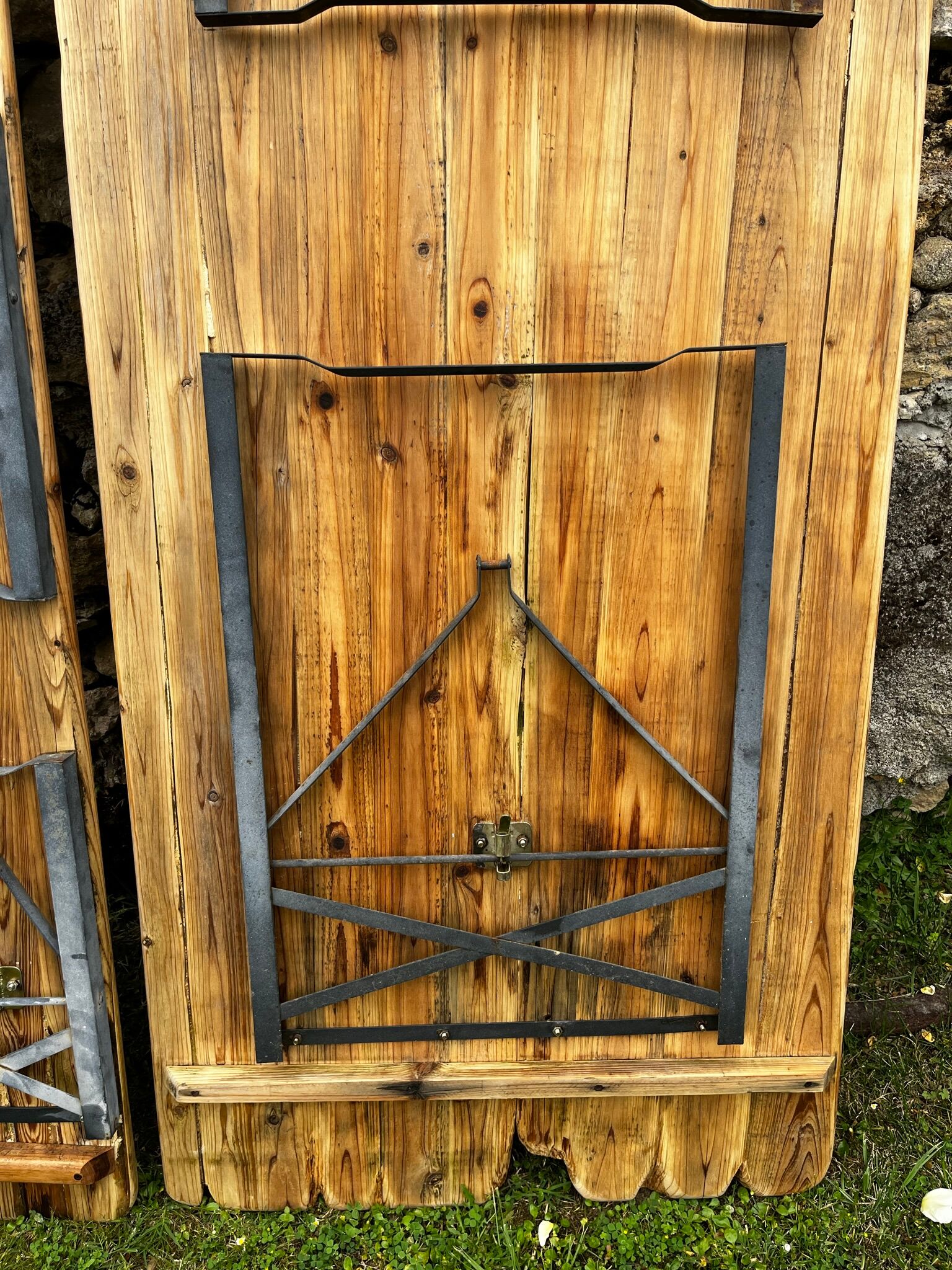 Guinguette table and benches