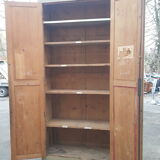 Armoire parisienne ancienne