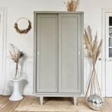 Sliding Parisian wardrobe